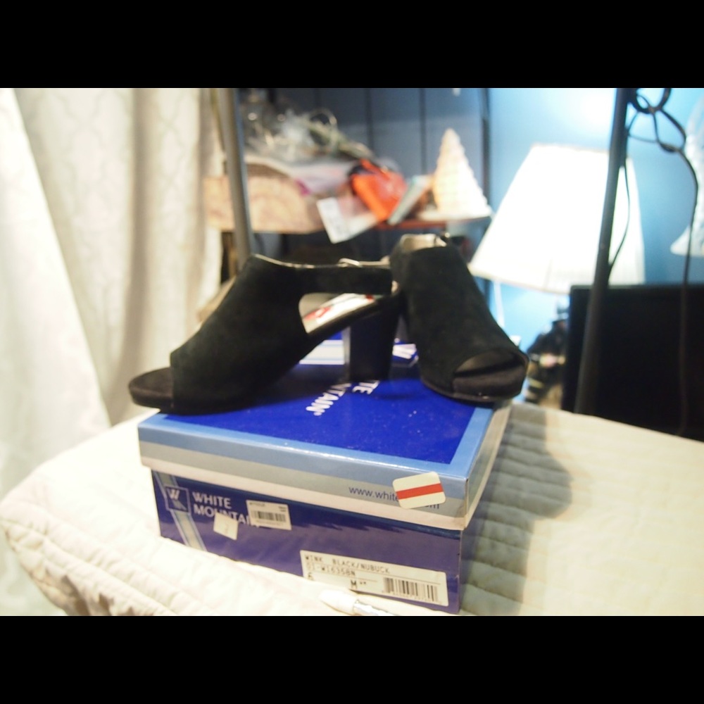 White Mountain shoes